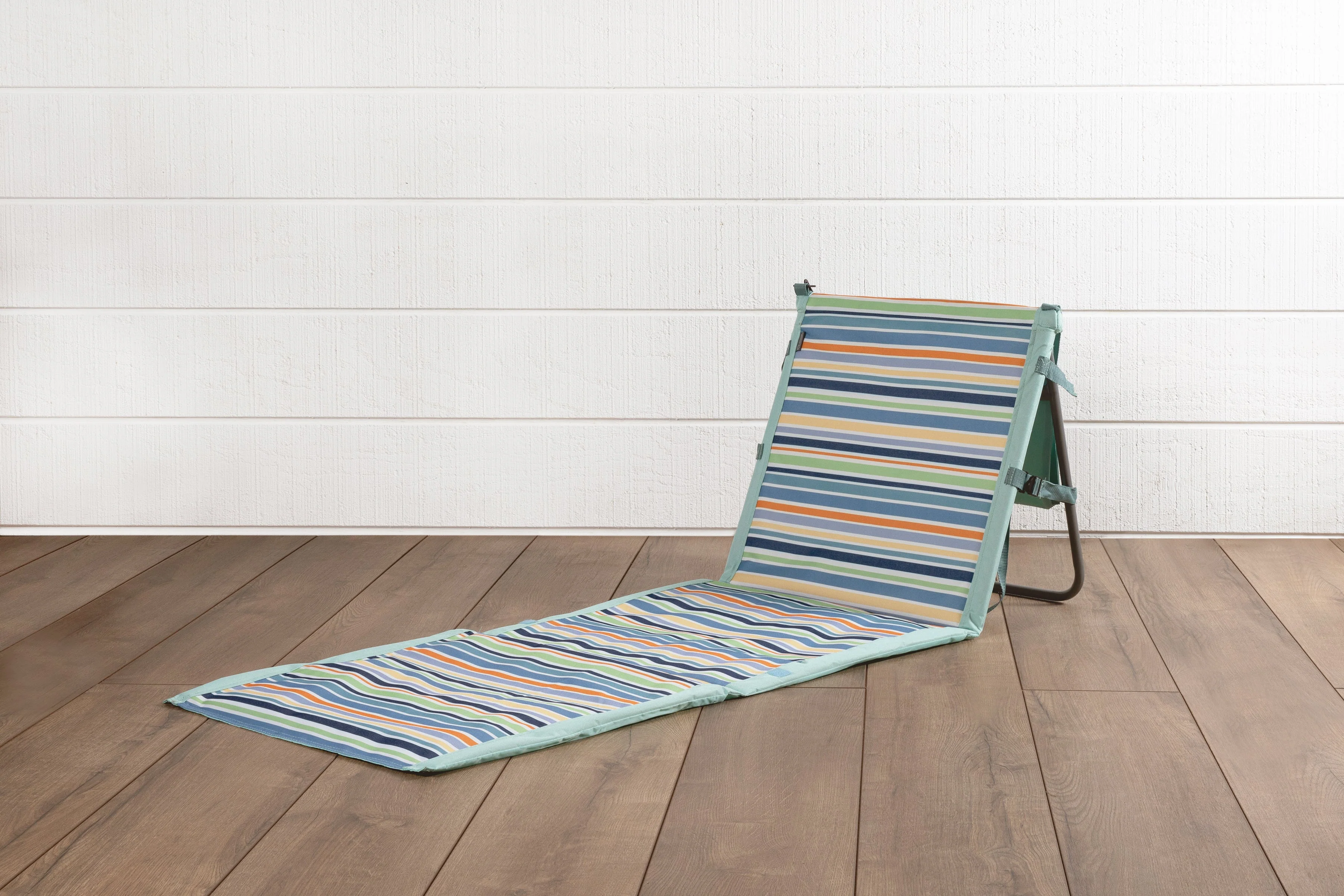 Picnic Time Beachcomber Portable Beach Chair & Tote - Image 11